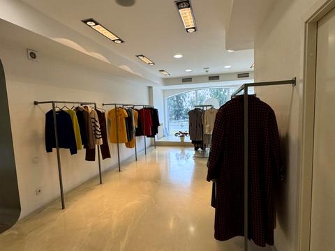 коммерческая по адресу Владимира Ивасюка просп. (Героїв Сталінграду), 1