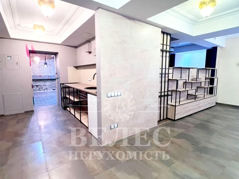 коммерческая по адресу Володимира Винниченка ул. (Юрія Коцюбинського), 7