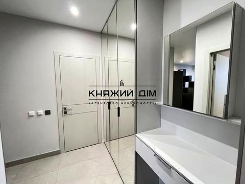 квартира за адресою Київ, Дніпровська набережна вул., 17-К