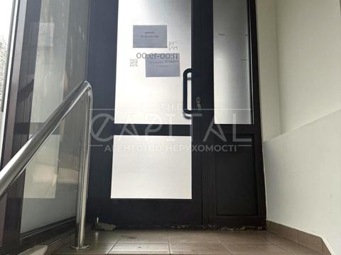 коммерческая по адресу Антоновича ул. (Горького), 25