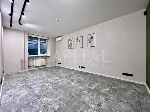 коммерческая по адресу Князей Острожских ул. (Московська), 41/8