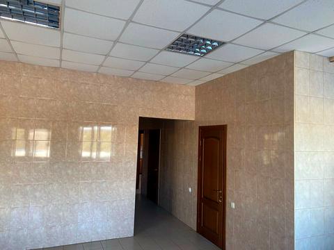 комерційна за адресою В'ячеслава Чорновола вул., 15