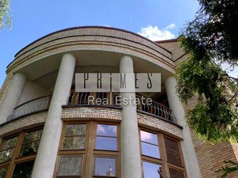 будинок за адресою Тараса Шевченка пл.