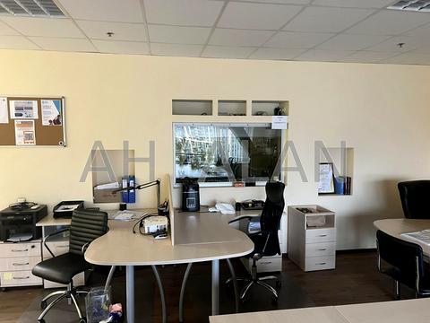 комерційна за адресою Антоновича вул. (Горького), 172