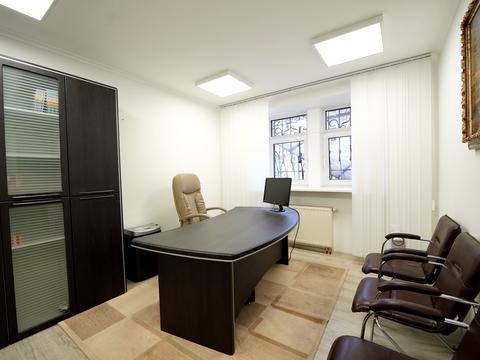 комерційна за адресою Кудрявський узвіз, 13-19