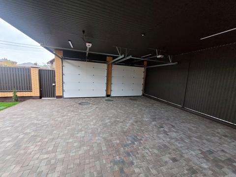 будинок за адресою Джерельна