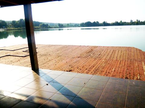 комерційна за адресою Центральна вул. (Жовтнева), 1