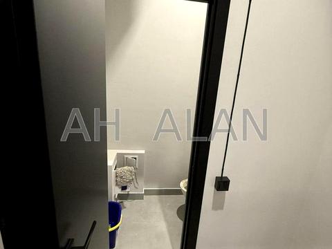 коммерческая по адресу Степана Бандеры просп. (Московський), 8