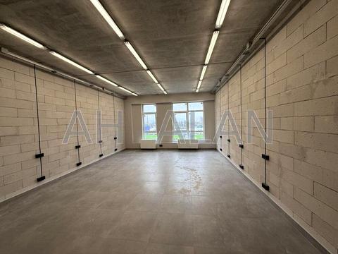 коммерческая по адресу Степана Бандеры просп. (Московський), 8