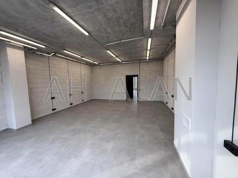 коммерческая по адресу Степана Бандеры просп. (Московський), 8