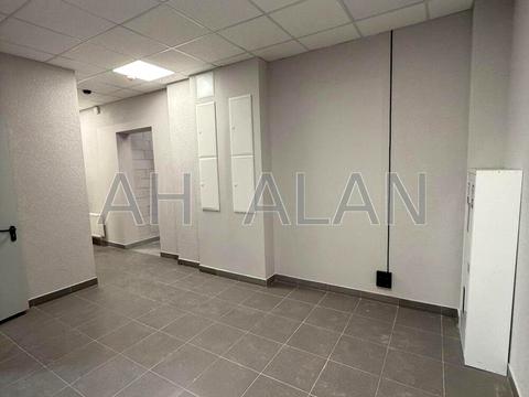 коммерческая по адресу Степана Бандеры просп. (Московський), 8