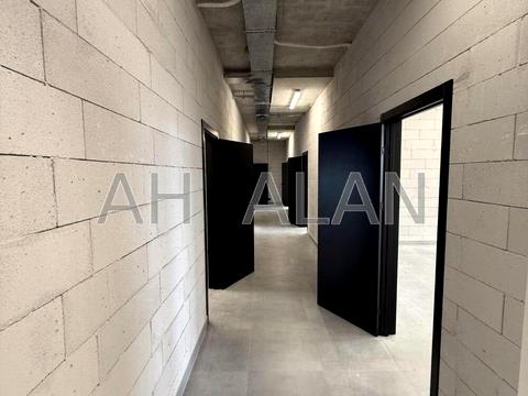 коммерческая по адресу Степана Бандеры просп. (Московський), 8