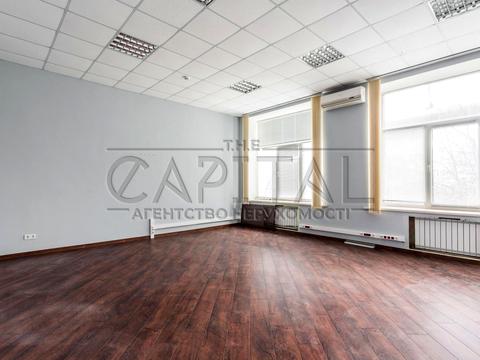 комерційна за адресою Василя Макуха вул. (Івана Шевцова), 1