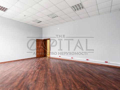 комерційна за адресою Василя Макуха вул. (Івана Шевцова), 1