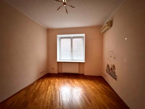 комерційна за адресою Володимира Івасюка просп. (Героїв Сталінграду), 8