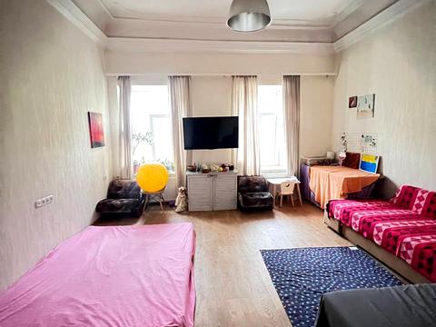 квартира за адресою Базарна вул., 25