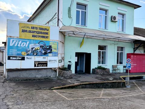 комерційна за адресою Радистів вул., 54