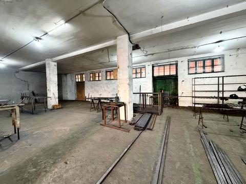 комерційна за адресою Радистів вул., 54