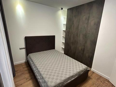 квартира за адресою Салютна вул., 2к18