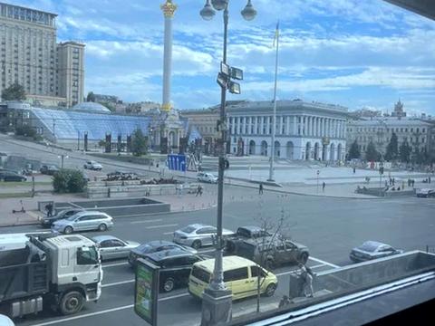 коммерческая по адресу Крещатик ул. (Kreschatic), 17