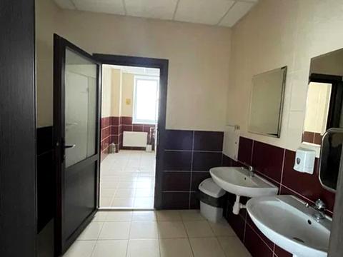 коммерческая по адресу Крещатик ул. (Kreschatic), 17