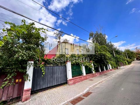 будинок за адресою Добровольчих Батальйонів вул. (Панфіловців), 45