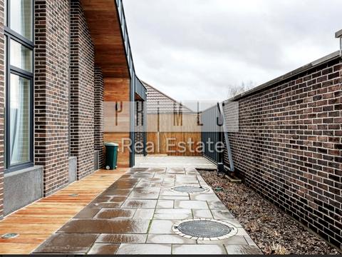 будинок за адресою Стоянська, 8/1