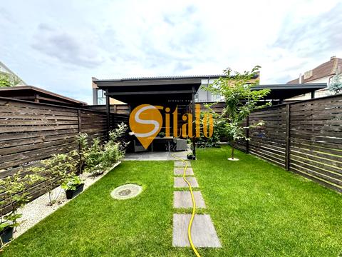 будинок за адресою Центральна