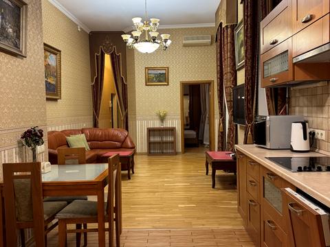 квартира за адресою Заньковецької вул., 6