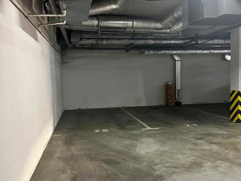 паркомісце за адресою Набережна Перемоги вул., 112-Д к3