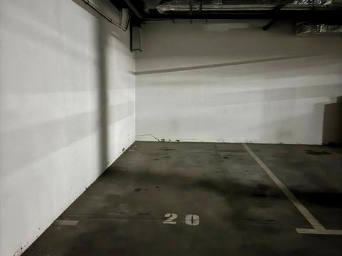 паркомісце за адресою Набережна Перемоги вул., 112-Д к3