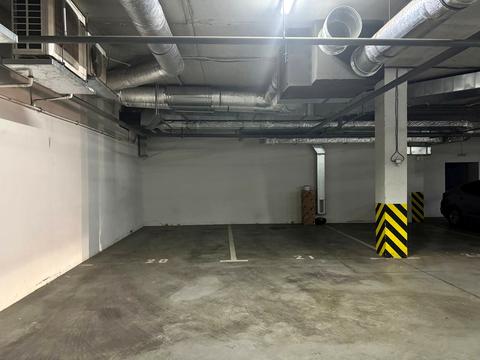 паркомісце за адресою Набережна Перемоги вул., 112-Д к3