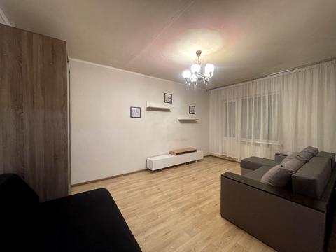 квартира за адресою Романа Шухевича просп. (Генерала Ватутіна), 14-А