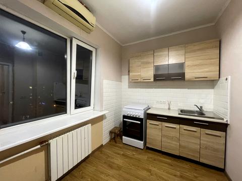 квартира за адресою Романа Шухевича просп. (Генерала Ватутіна), 14-А