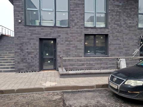 комерційна за адресою Олега Мудрака вул. (Генерала Наумова), 1-Б