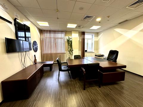 комерційна за адресою Горяна вул. (Олега Кошового), 2-Б