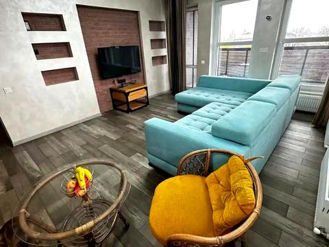 будинок за адресою Олега Ольжича вул. (Докучаєва), 10