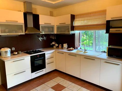 будинок за адресою Артилерійська вул. (Чиркова), 10