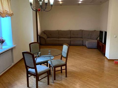 будинок за адресою Артилерійська вул. (Чиркова), 10