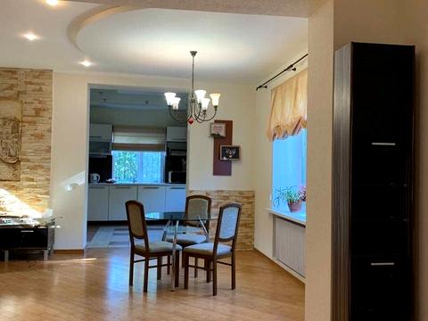 будинок за адресою Артилерійська вул. (Чиркова), 10