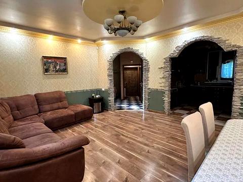 будинок за адресою Надії Алексєєнко вул. (Чичеріна), 75