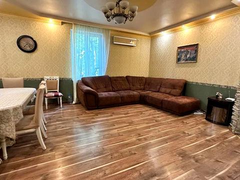 будинок за адресою Надії Алексєєнко вул. (Чичеріна), 75