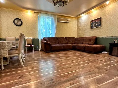 будинок за адресою Надії Алексєєнко вул. (Чичеріна), 75