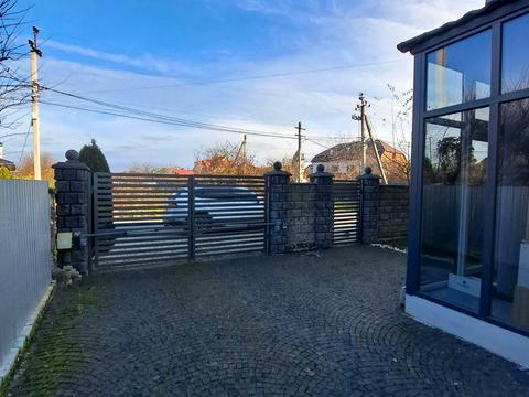 будинок за адресою Сонячна вул., 19