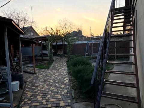 будинок за адресою Дорожня