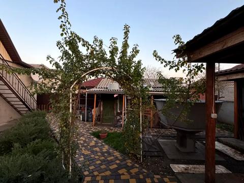 будинок за адресою Дорожня