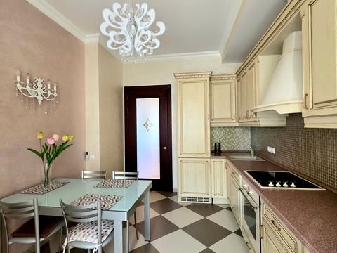 квартира за адресою Євгена Коновальця вул. (Щорса), 32-Б