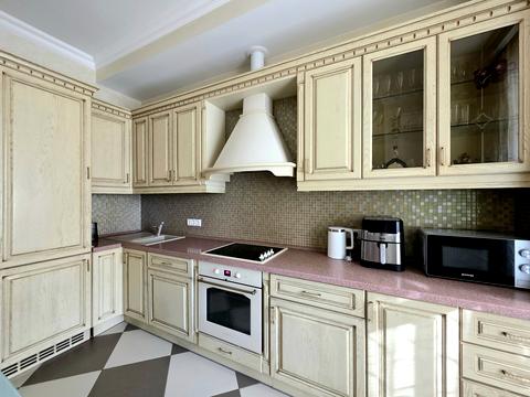 квартира за адресою Євгена Коновальця вул. (Щорса), 32-Б