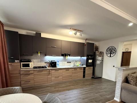 квартира за адресою Олександра Хіри вул., 111