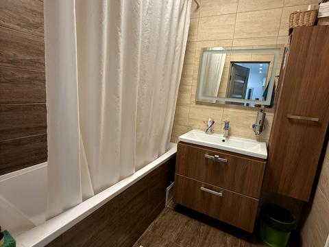 квартира за адресою Олександра Хіри вул., 111